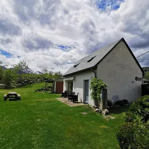 https://gite-eole.midi-pyreneeshotels.com